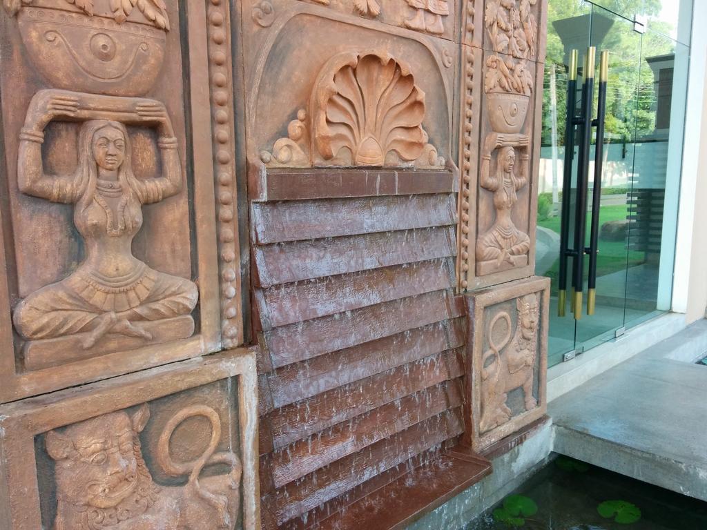 Rajarata Hotel Anuradhapura Exterior foto